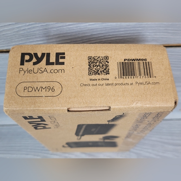 Pyle Lavalier Wireless Microphone System Model: PDWM96 - Picture 8 of 16